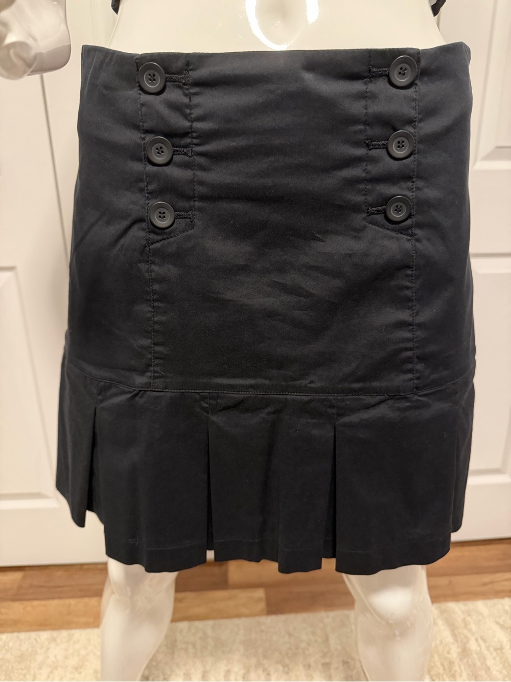 bebe Black Pleated Sailor-Style Mini Skirt